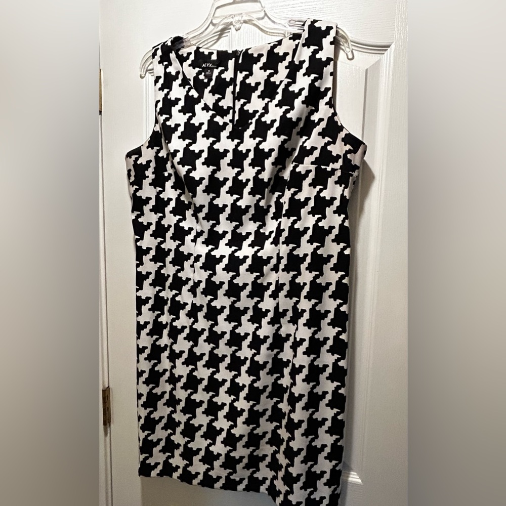 Black & white midi dress